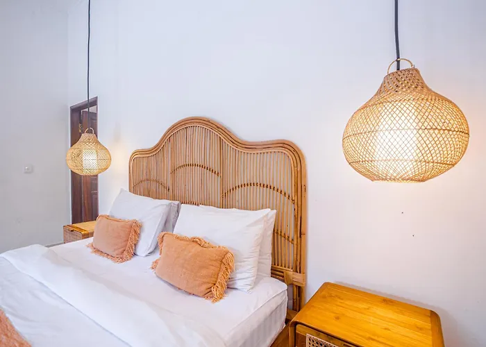 Deba 2 By Bali Solutions * Seminyak (Bali)